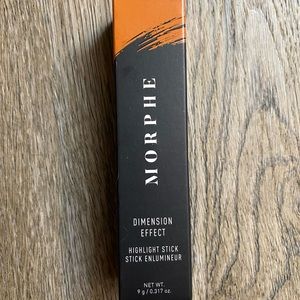 MORPHE Illuminating Highlighter Stick✨